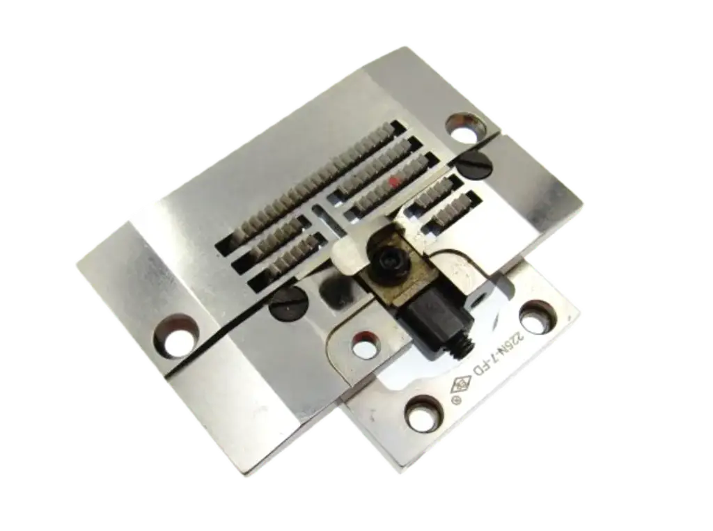 Conjunto de Chapa de agulha  /  espelho, arrastador, suporte de lamina, lamina fixa e movel de ZigZag de aparar Juki  /  Singer EverPeak