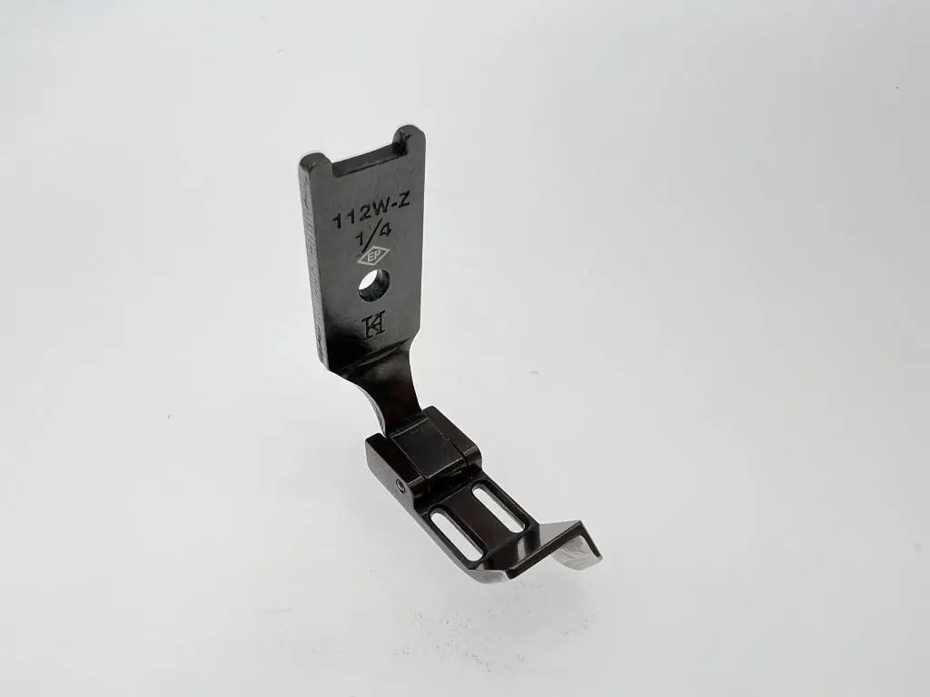 Calcador Ponto preso maquina 2 agulhas para fechos com guia (6.4mm) EverPeak