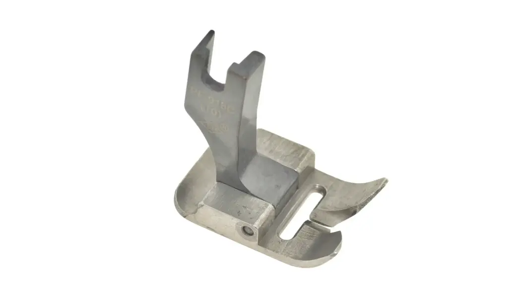 Calcador de zig zag 10 mm para Pfaff 938 para tecidos grossos com visão V-Sight EverPeak (91-055106-23 / 006C) EverPeak = 918C(10)  /  PF-918C(10)