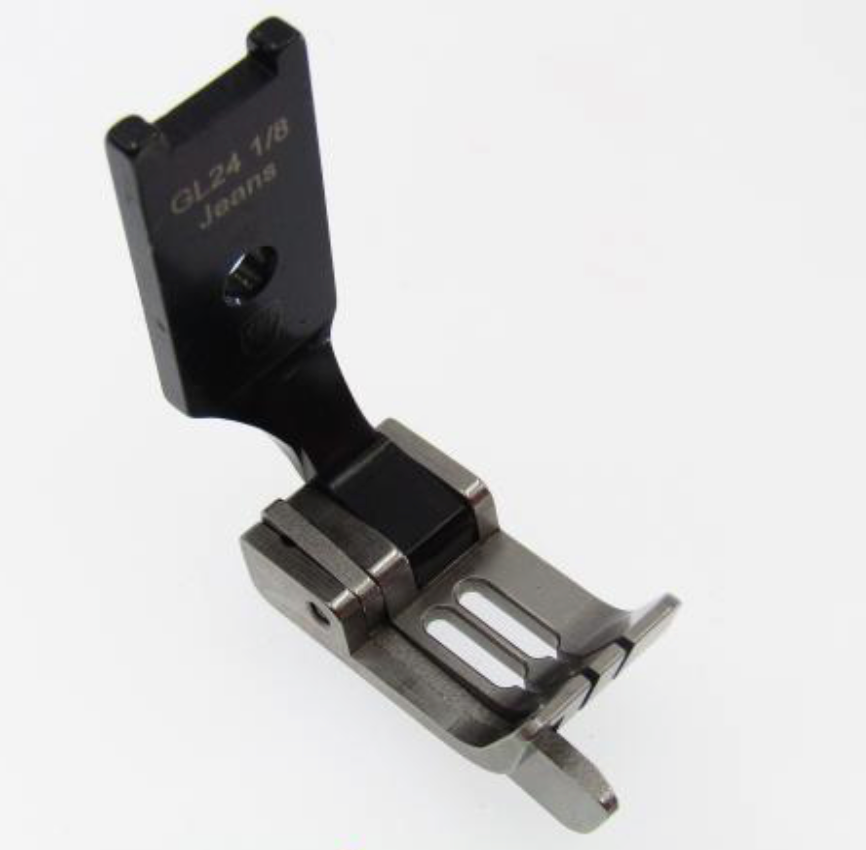 Calcador para maquina de 2 agulhas 3.2mm  ponto preso com guia esquerdo  2.4mm para grossos EverPeak