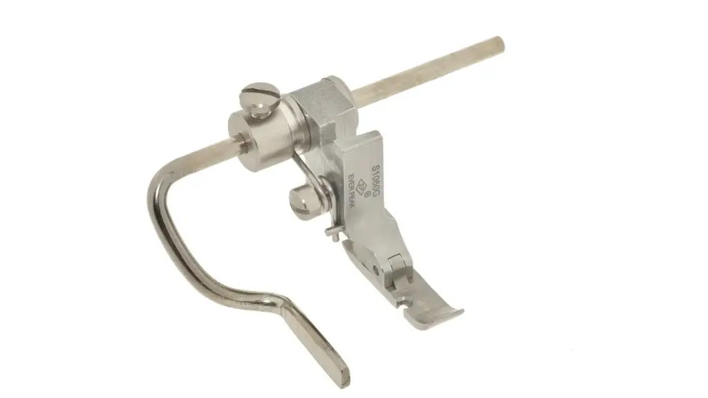 Calcador patilha direita largo 1x6mm c / guia aéreo Dir. / Esq  EverPeak