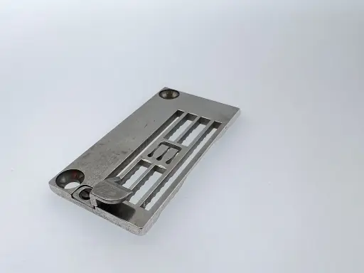 [Ev.257018B-G56] Chapa de agulha  /  espelho recobrimento com guia Pegasus EverPeak